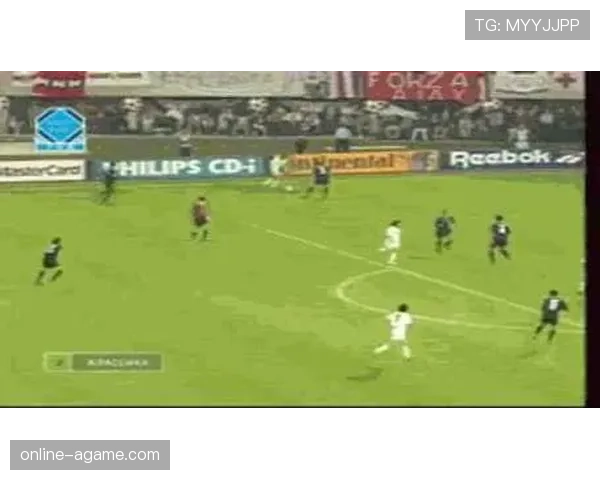 门将手接回传球是否一定犯规？规则细节拆解