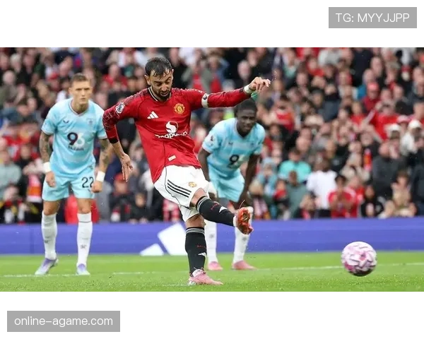 B费加盟曼联为何成为转折点？战术角色与比赛影响力的深度解析